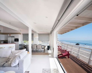 24742 Malibu Road - Photo Thumbnail 15