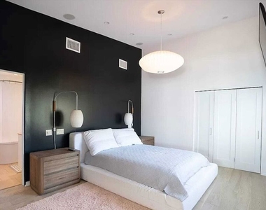 24742 Malibu Road - Photo Thumbnail 14