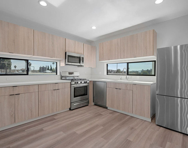 14804 1/2 Vanowen Street - Photo Thumbnail 2