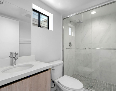14804 1/2 Vanowen Street - Photo Thumbnail 5