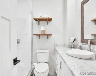 914 B Ave - Photo Thumbnail 32