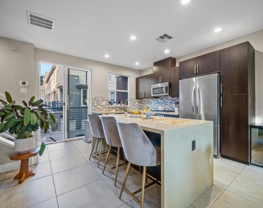 7890 Civita Blvd - Photo Thumbnail 8
