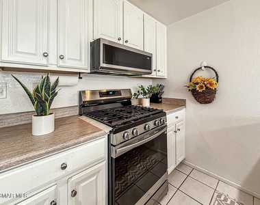 560 Chapala Drive - Photo Thumbnail 22