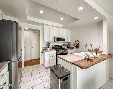 560 Chapala Drive - Photo Thumbnail 19