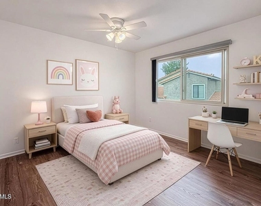 560 Chapala Drive - Photo Thumbnail 2