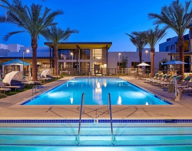 74300 Country Club Drive - Photo Thumbnail 10