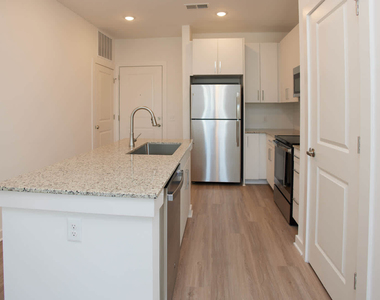 680 Hamilton Ave Se - Photo Thumbnail 3