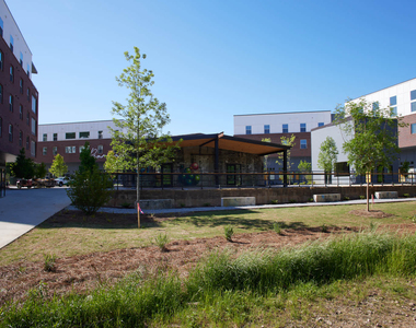 680 Hamilton Ave Se - Photo Thumbnail 1