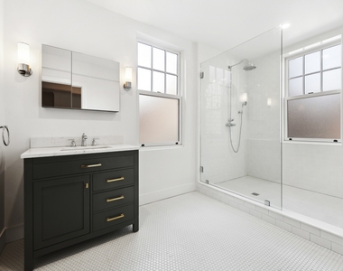 87 Perry St - Photo Thumbnail 5