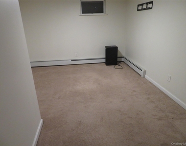 17 Chimney Lane - Photo Thumbnail 3