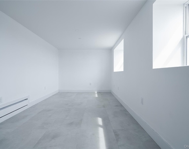 315 Be W Broadway - Photo Thumbnail 6