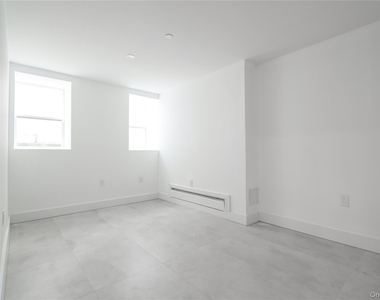 315 Bw W Broadway - Photo Thumbnail 6