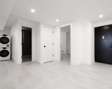 315 Bw W Broadway - Photo Thumbnail 8