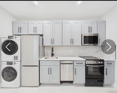 315 1m W Broadway - Photo Thumbnail 4