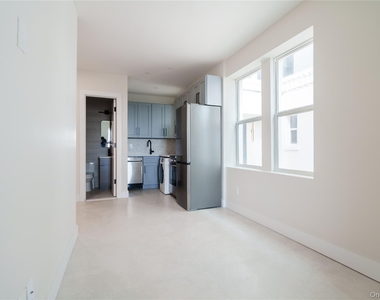 315 1h W Broadway - Photo Thumbnail 5