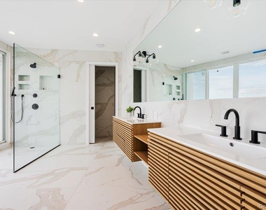 177 Albany Boulevard - Photo Thumbnail 15