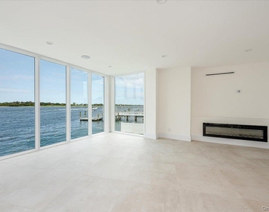 177 Albany Boulevard - Photo Thumbnail 3