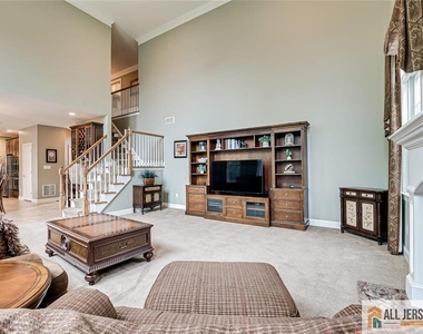 5 Erin Court - Photo Thumbnail 10