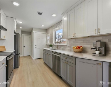 143 Johnston Avenue - Photo Thumbnail 1