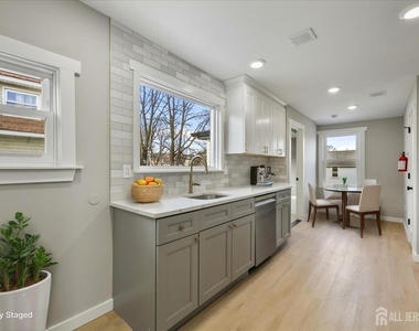 143 Johnston Avenue - Photo Thumbnail 2