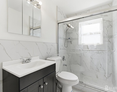 161 Evergreen Road - Photo Thumbnail 10