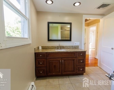 606 N Washington Avenue N - Photo Thumbnail 26