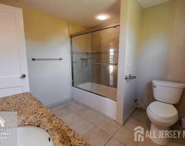 606 N Washington Avenue N - Photo Thumbnail 25