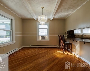 606 N Washington Avenue N - Photo Thumbnail 14