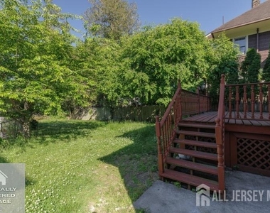 606 N Washington Avenue N - Photo Thumbnail 6