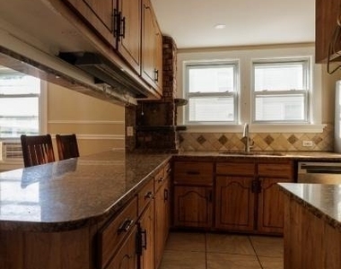 606 N Washington Avenue N - Photo Thumbnail 17