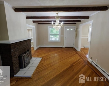 606 N Washington Avenue N - Photo Thumbnail 10