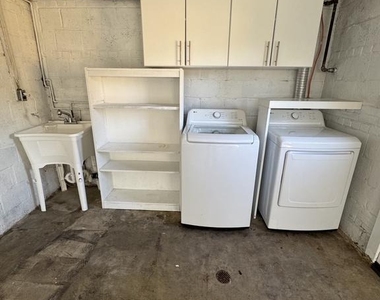 7410 Dickenson Street - Photo Thumbnail 12