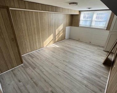 7410 Dickenson Street - Photo Thumbnail 10