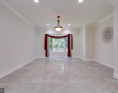 1489 Broadstone Place - Photo Thumbnail 5