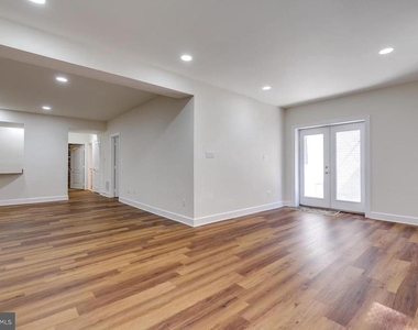 1489 Broadstone Place - Photo Thumbnail 15