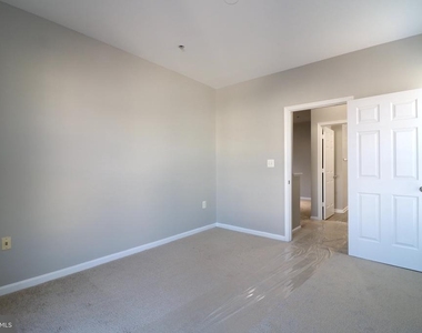 5117 Travis Edward Way - Photo Thumbnail 11