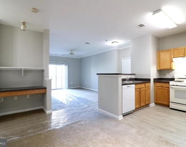 5117 Travis Edward Way - Photo Thumbnail 5