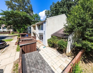 2232 Southgate Square - Photo Thumbnail 34