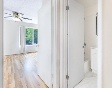2232 Southgate Square - Photo Thumbnail 10