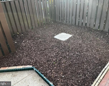2232 Southgate Square - Photo Thumbnail 43