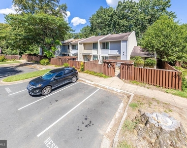 2232 Southgate Square - Photo Thumbnail 35