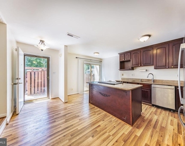 2232 Southgate Square - Photo Thumbnail 3