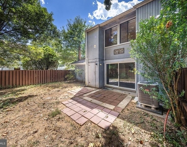 2232 Southgate Square - Photo Thumbnail 27