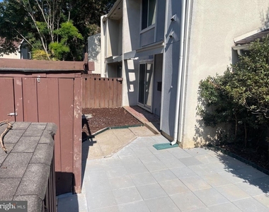 2232 Southgate Square - Photo Thumbnail 44