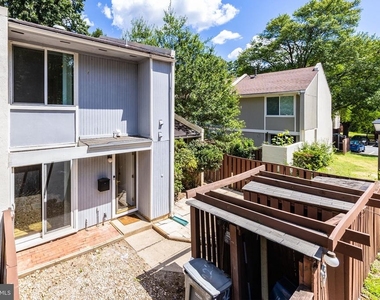2232 Southgate Square - Photo Thumbnail 32