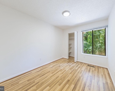 2232 Southgate Square - Photo Thumbnail 14