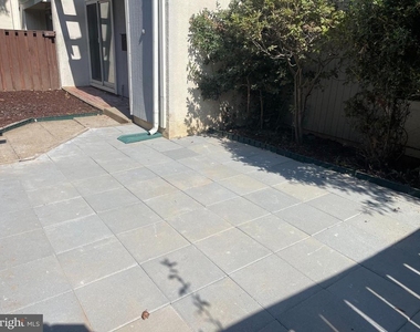 2232 Southgate Square - Photo Thumbnail 46