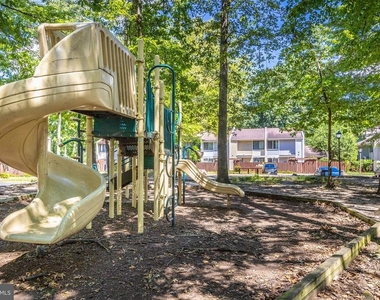 2232 Southgate Square - Photo Thumbnail 36