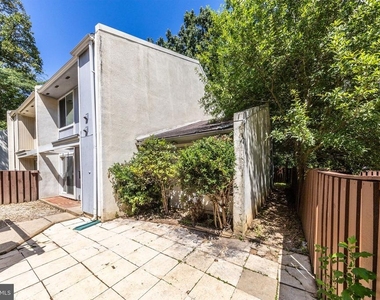 2232 Southgate Square - Photo Thumbnail 30