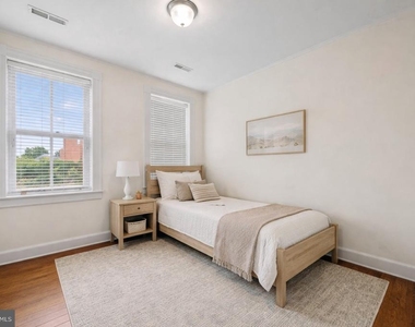 415 William - Photo Thumbnail 12